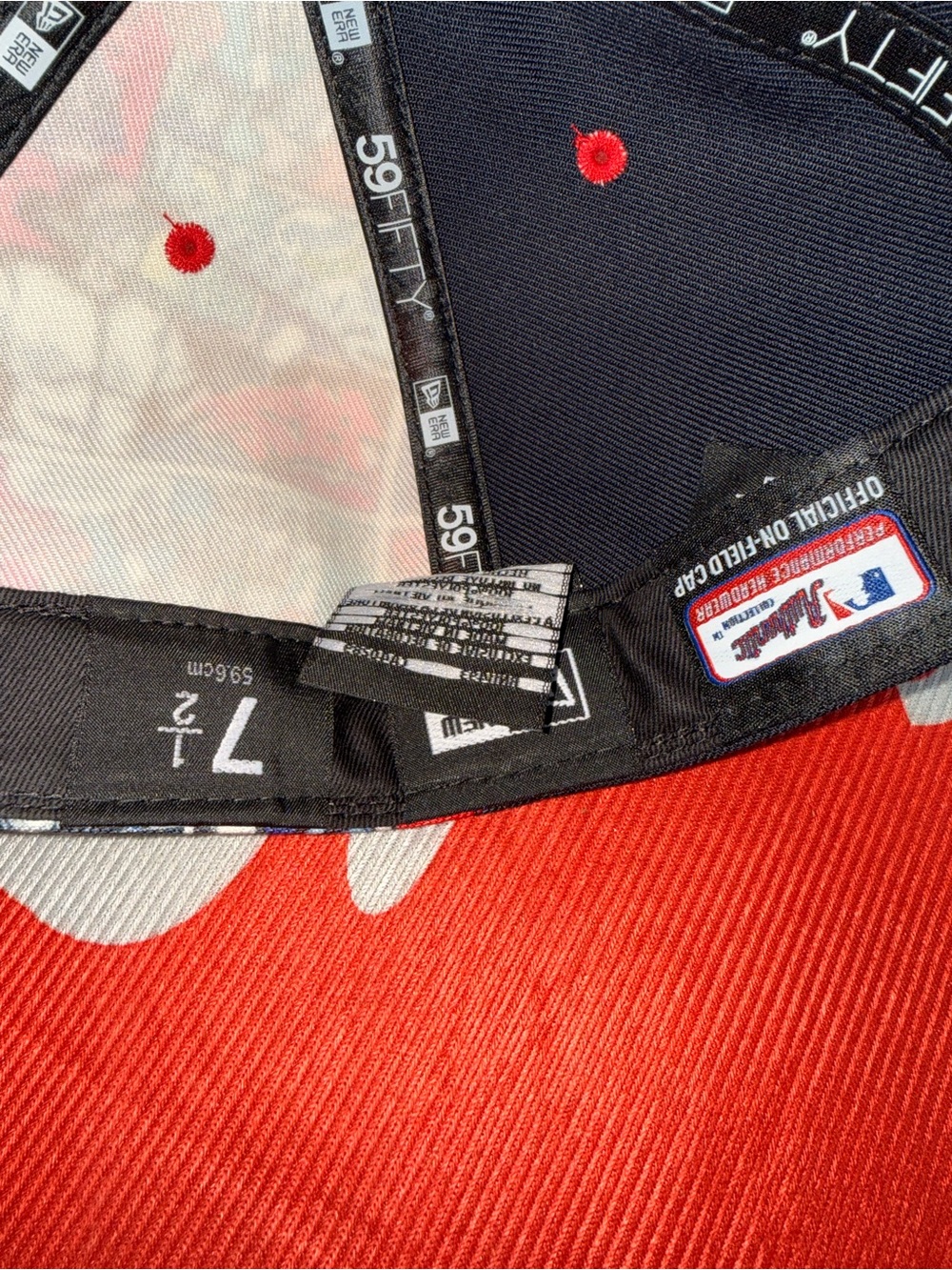 New Era Boston Red Sox Red and Navy Comic Panel 59FIFTY Fitted Hat - Picture 6 of 9